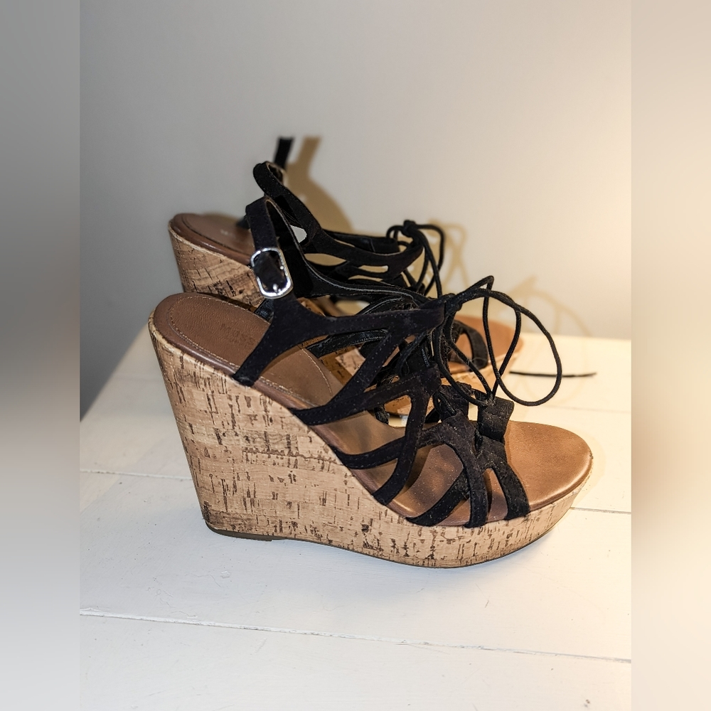 Size 9 Lace up Wedges